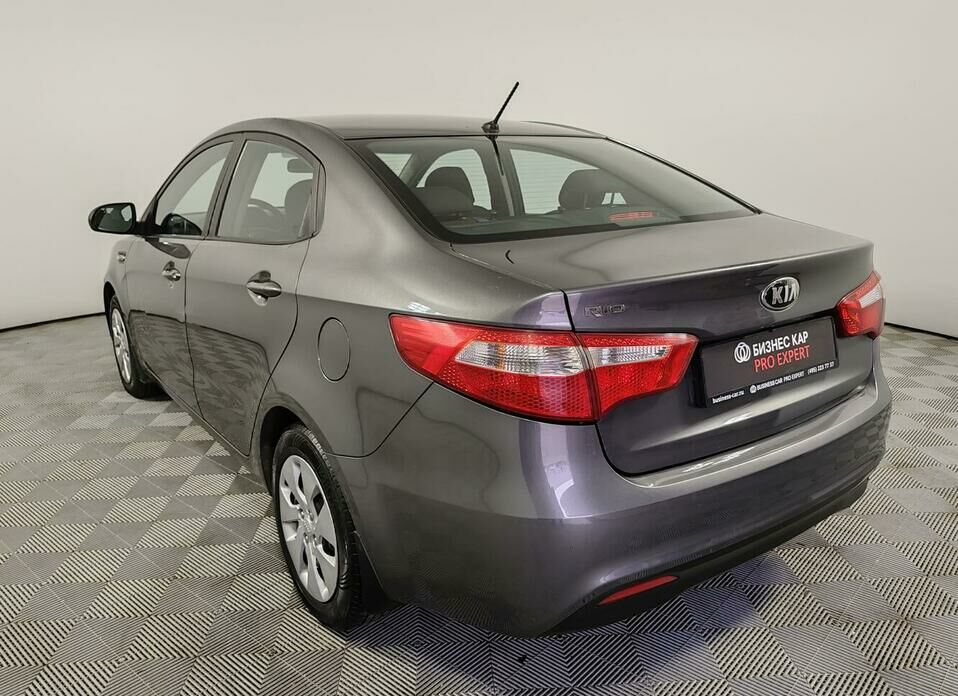 Kia Rio 5-speed 1.6 MT (123 л.с.)