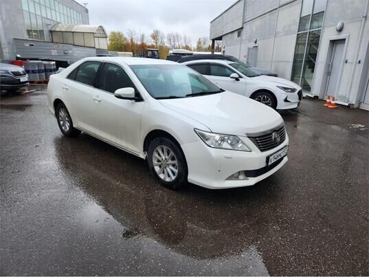 Toyota Camry, VII (XV50), 2014 г., 332 757 км
