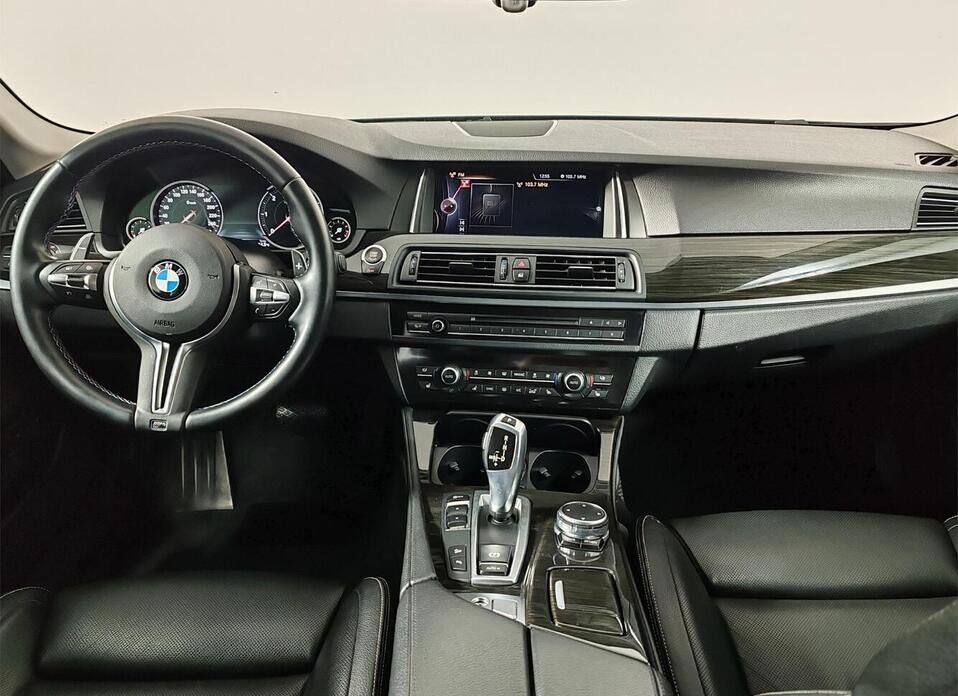 BMW 5 серии, VI (F10/F11/F07) Рестайлинг 530d xDrive 3.0d AT (258 л.с.) 4WD