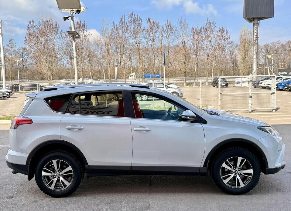 Toyota RAV4, IV (CA40) Рестайлинг 2.0 CVT (146 л.с.) 4WD