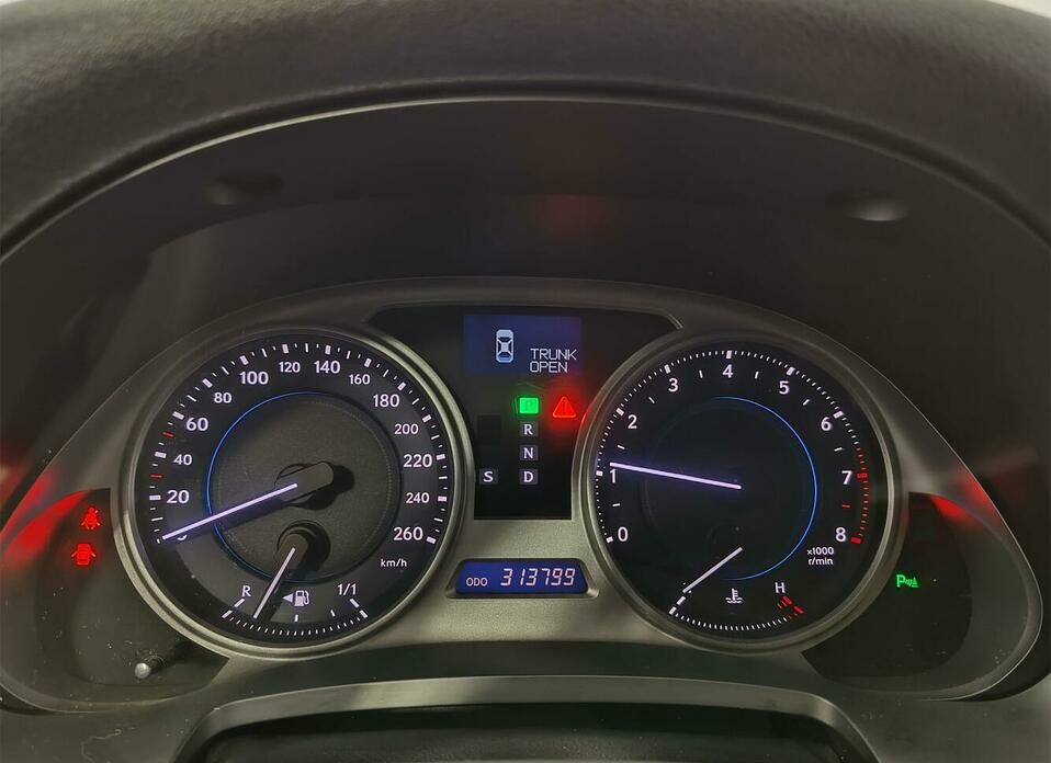 Lexus IS 250 2.5 AT (208 л.с.)