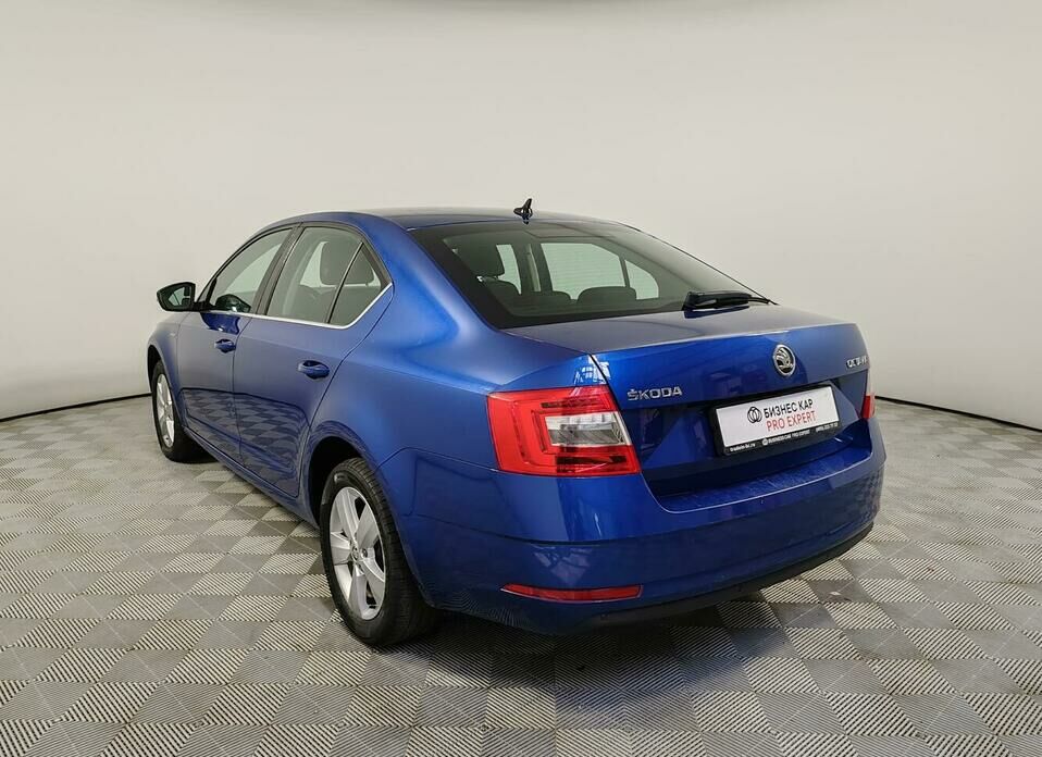 Skoda Octavia 1.6 AT (110 л.с.)