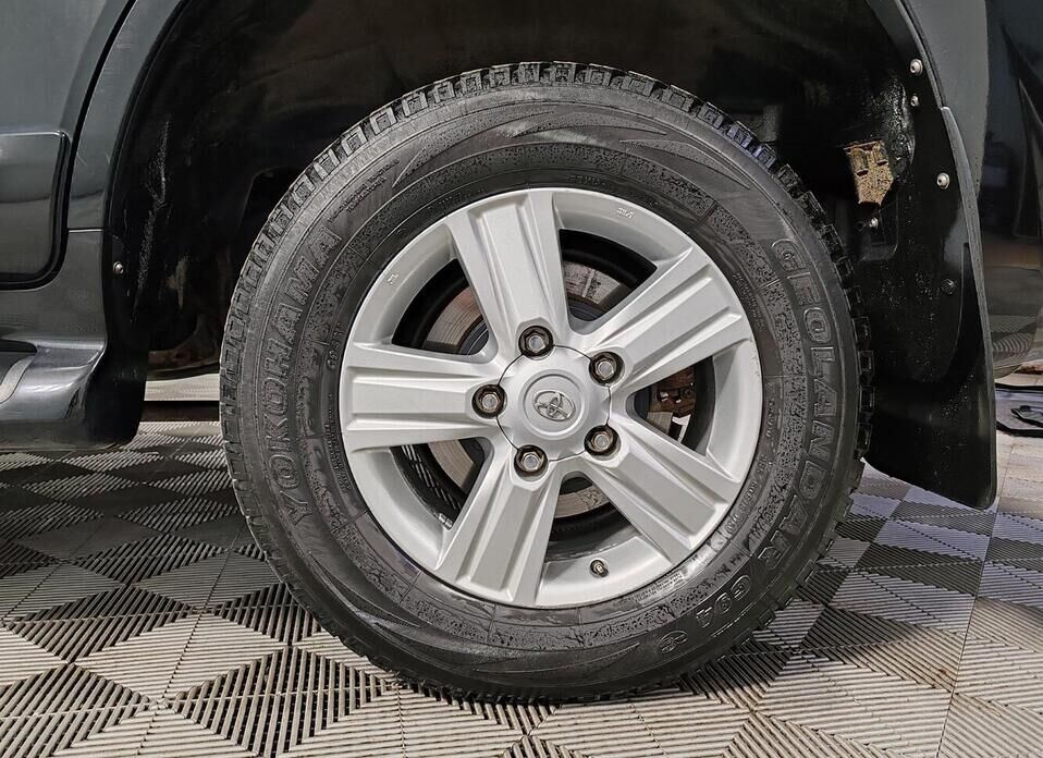 Toyota Land Cruiser, 200 Series Рестайлинг 1 4.5d AT (235 л.с.) 4WD