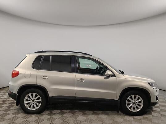 Volkswagen Tiguan, 2012&nbsp;г., 232&nbsp;475&nbsp;км