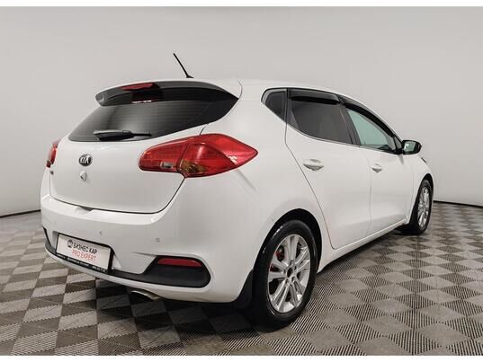 Kia Ceed, II, 2014 г., 217 238 км