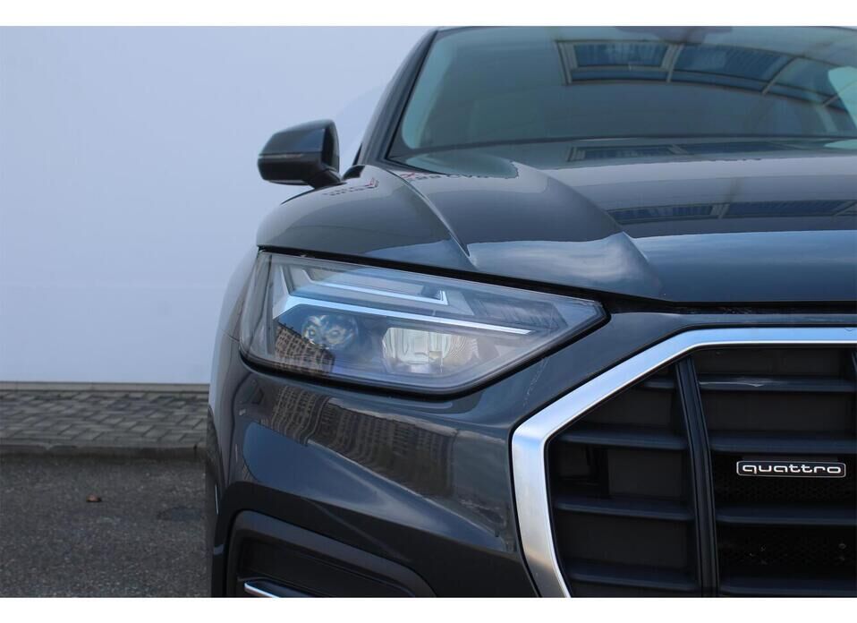 Audi Q5, II (FY) Рестайлинг 45 TFSI 2.0 AMT (249 л.с.) 4WD
