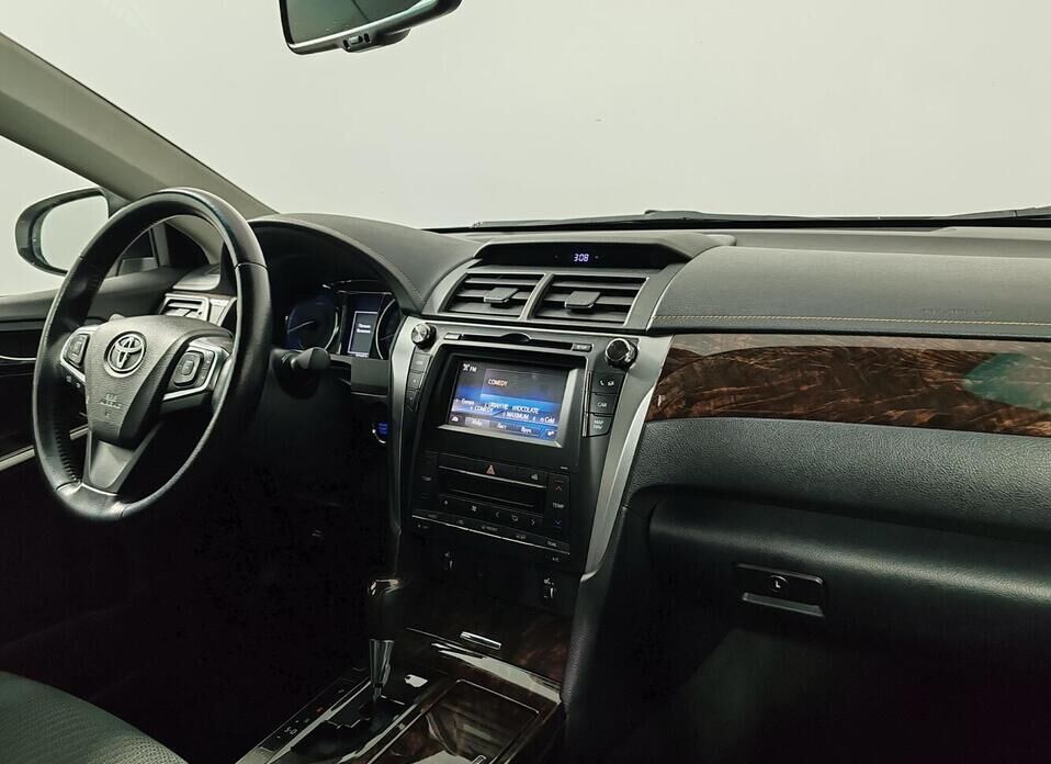 Toyota Camry, VII (XV50) Рестайлинг 2.5 AT (181 л.с.)