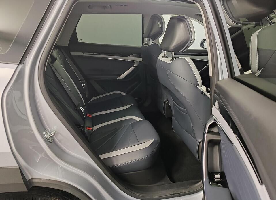 Geely Atlas, II 2.0 AMT (200 л.с.)