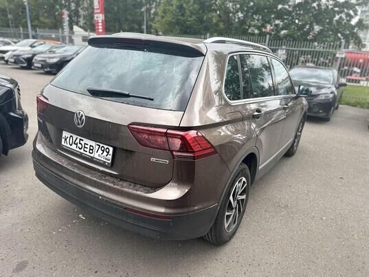 Volkswagen Tiguan, 2018 г., 157 694 км