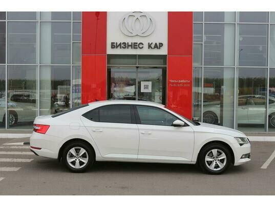 Skoda Superb, 2018 г., 88 177 км