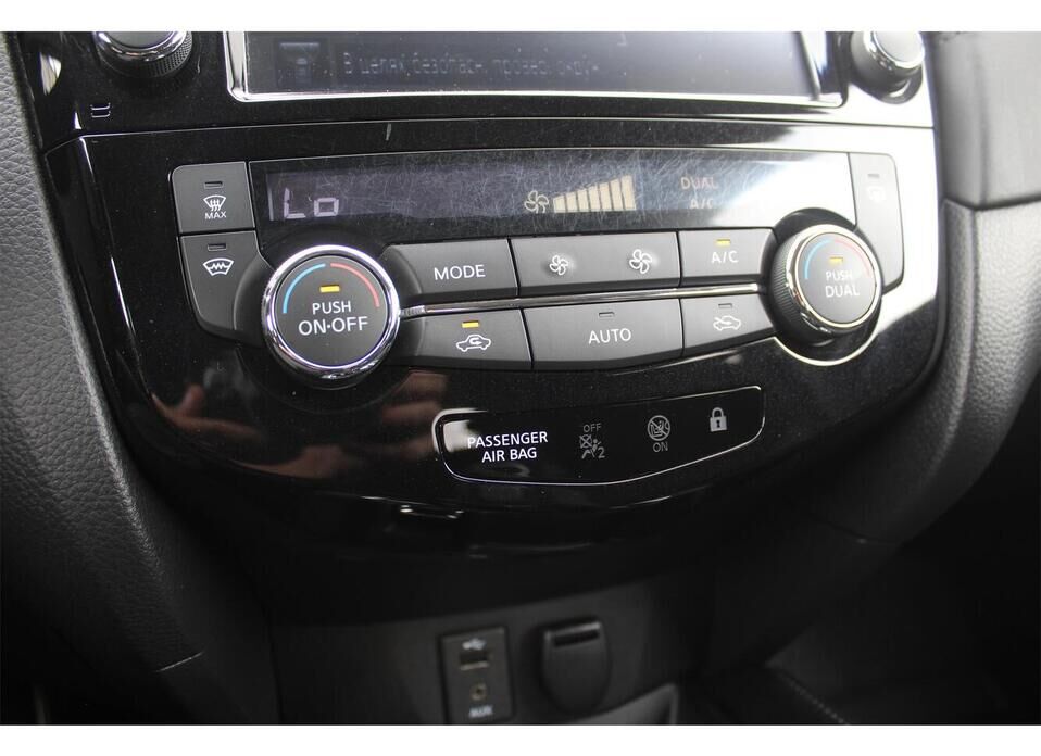 Nissan Qashqai, II Рестайлинг 2.0 CVT (144 л.с.)
