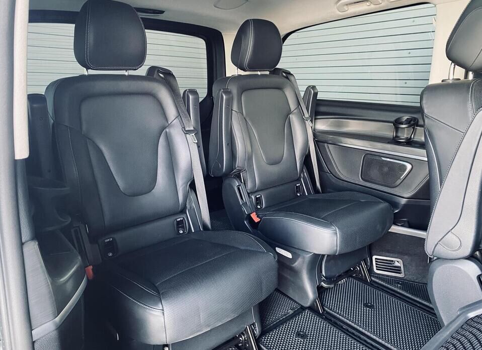 Mercedes-Benz V-Класс, III (W447) Рестайлинг 300 d длинный 2.0d AT (239 л.с.) 4WD