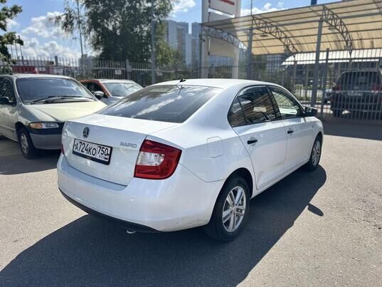 Skoda Rapid, 2015 г., 151 193 км