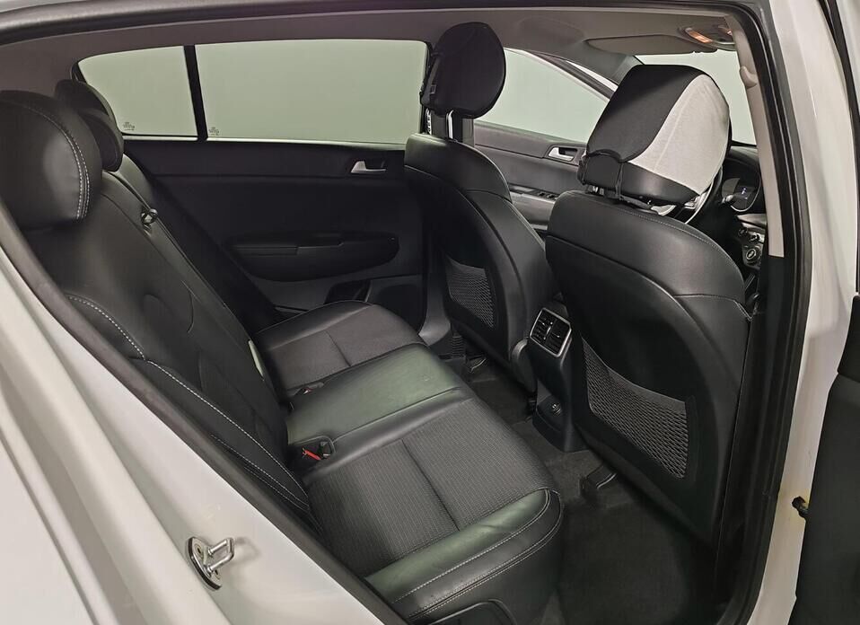 Kia Sportage, IV Рестайлинг 2.0 AT (150 л.с.)