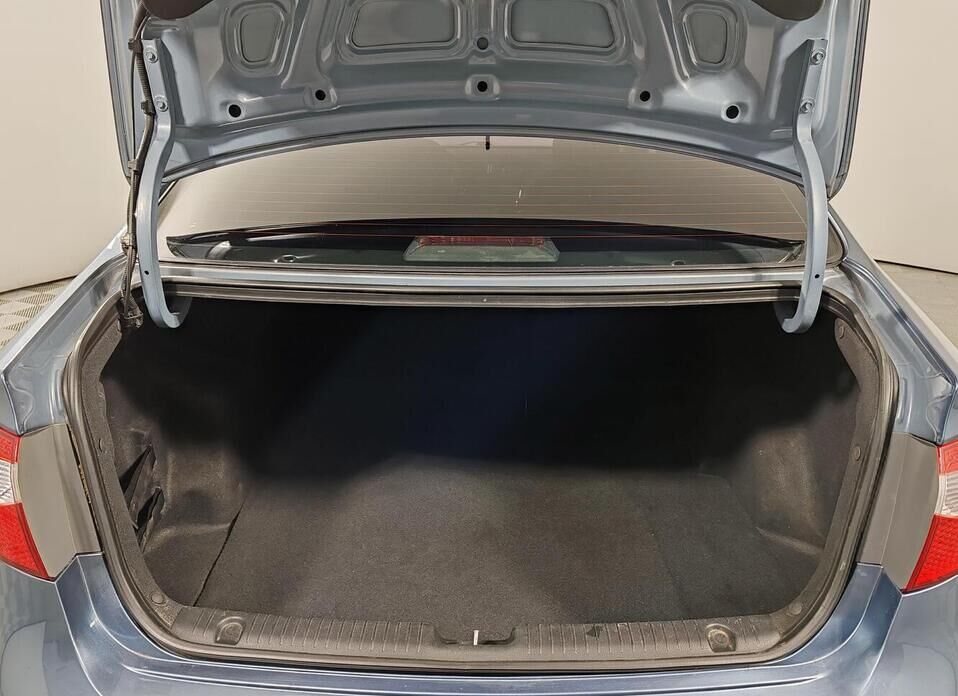 Kia Rio, III 5-speed 1.6 MT (123 л.с.)