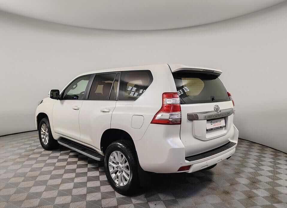 Toyota Land Cruiser Prado, 150 Series Рестайлинг 1 3.0d AT (173 л.с.) 4WD
