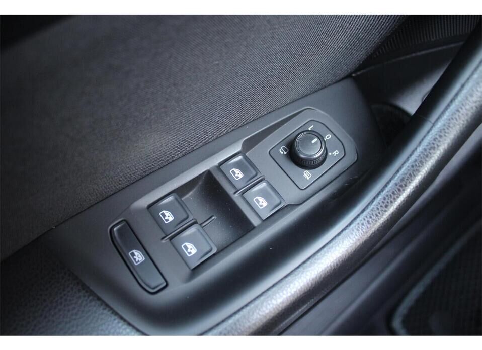 Volkswagen Passat, B8 1.8 AMT (180 л.с.)