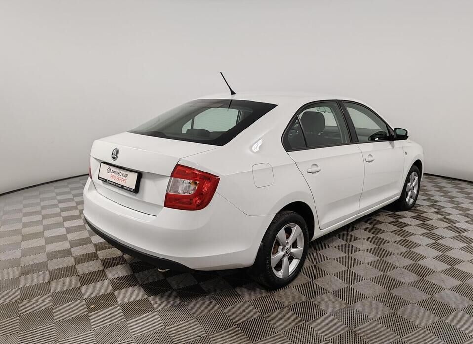 Skoda Rapid, I 1.6 MT (105 л.с.)