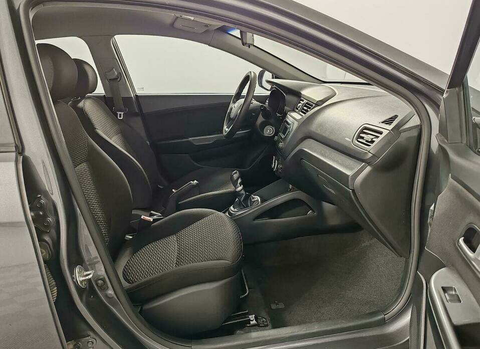 Kia Rio 5-speed 1.6 MT (123 л.с.)