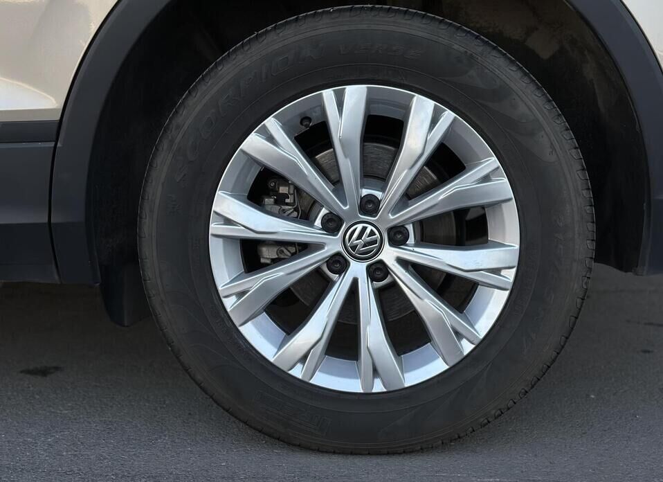 Volkswagen Tiguan, II 1.4 AMT (150 л.с.) 4WD