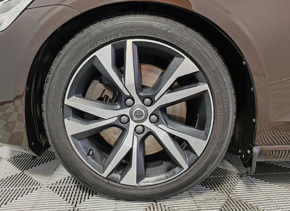 Volvo S60, III 2.0 AT (190 л.с.)