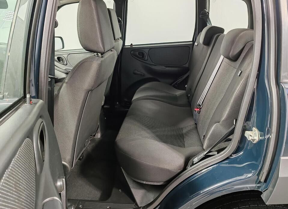 LADA (ВАЗ) Niva Travel, I 1.7 MT (80 л.с.) 4WD