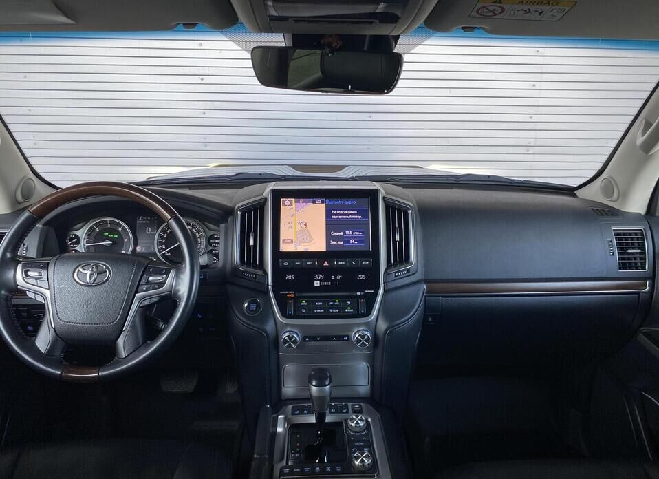 Toyota Land Cruiser, 200 Series Рестайлинг 2 4.5d AT (249 л.с.) 4WD