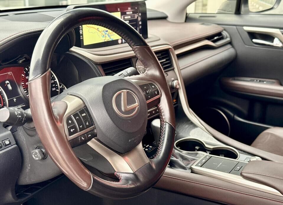 Lexus RX, IV Рестайлинг 300 2.0 AT (238 л.с.) 4WD