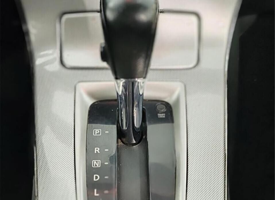 Nissan Tiida, II 1.6 CVT (117 л.с.)
