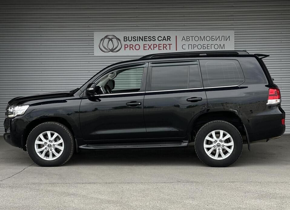 Toyota Land Cruiser, 200 Series Рестайлинг 2 4.6 AT (309 л.с.) 4WD