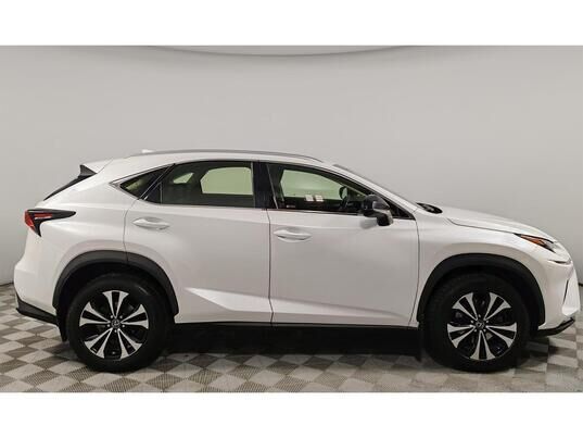 Lexus NX, 2019 г., 75 560 км