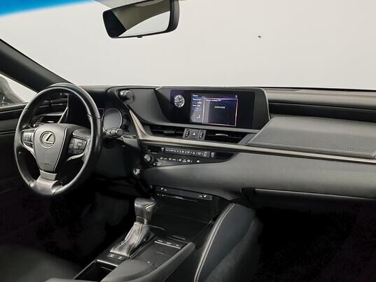Lexus ES, 2018 г., 140 064 км