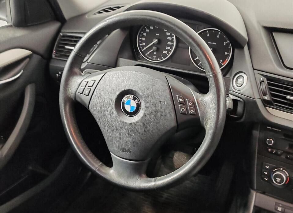 BMW X1, I (E84) Рестайлинг 20i 2.0 AT (184 л.с.) 4WD