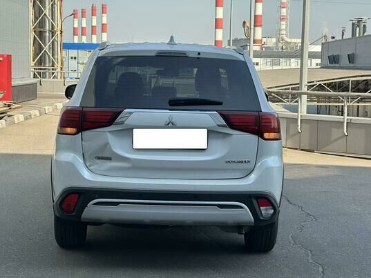 Mitsubishi Outlander, 2018 г., 220 215 км