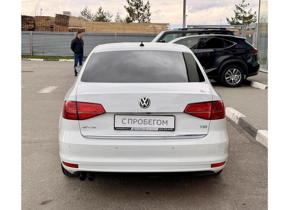 Volkswagen Jetta, VI Рестайлинг 1.4 AMT (125 л.с.)