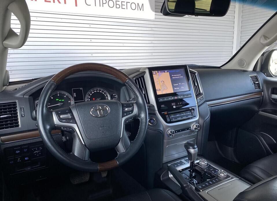 Toyota Land Cruiser, 200 Series Рестайлинг 2 4.5d AT (249 л.с.) 4WD