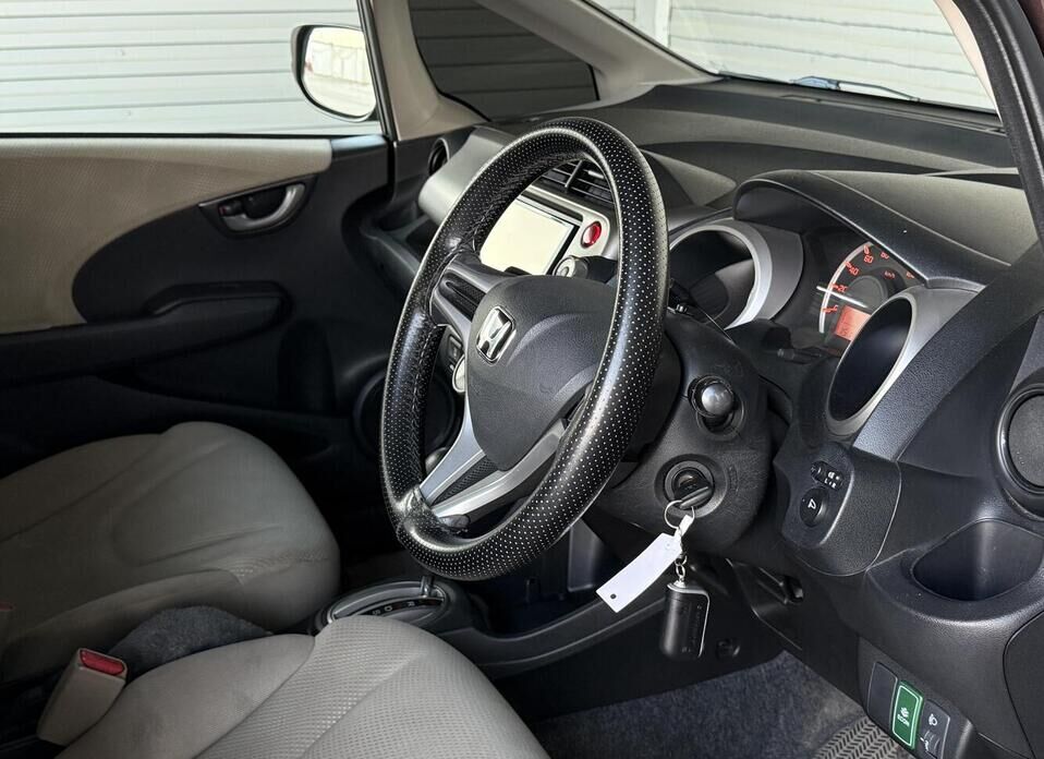 Honda Fit, II 1.3 CVT (99 л.с.)