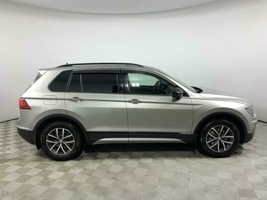 Volkswagen Tiguan, 2019 г., 67 918 км