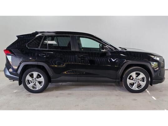 Toyota RAV4, V (XA50), 2021 г., 122 129 км