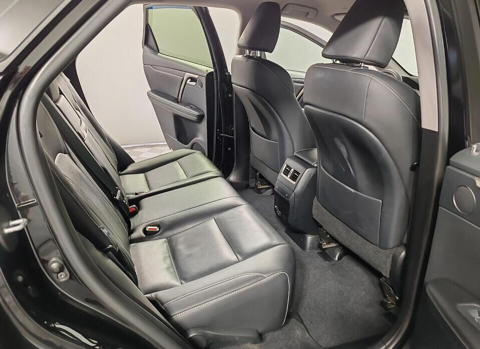 Lexus RX, IV Рестайлинг 300 2.0 AT (238 л.с.) 4WD