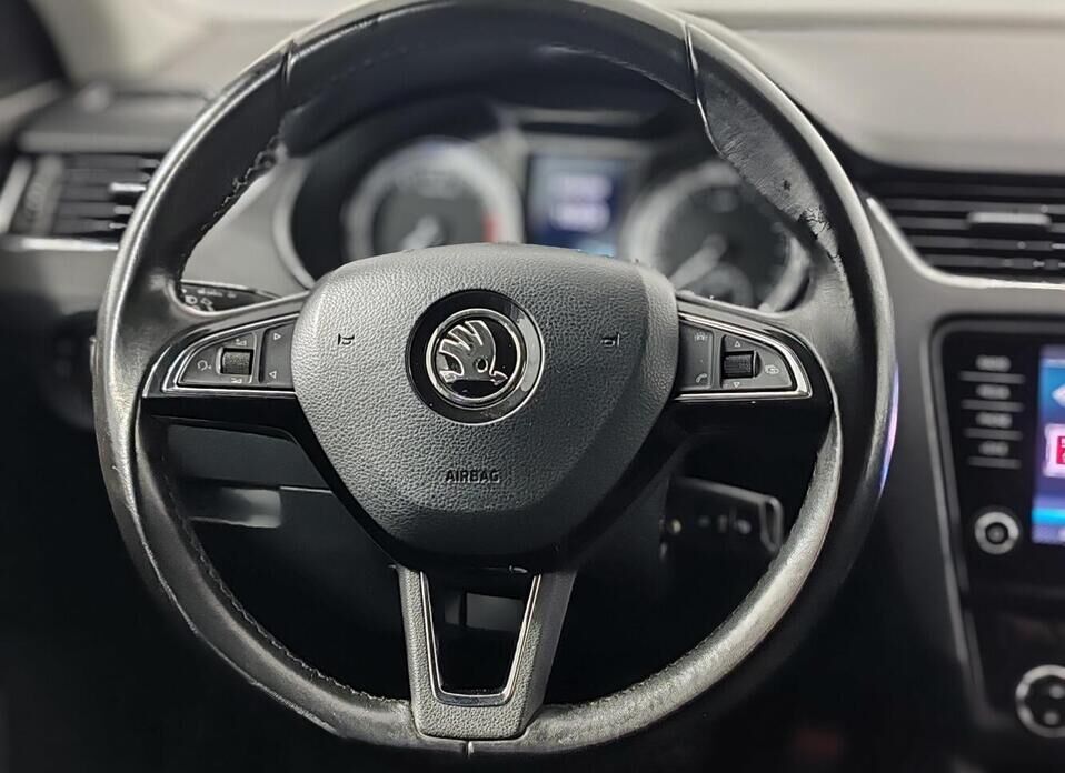 Skoda Octavia, III (A7) Рестайлинг 1.8 AMT (180 л.с.)