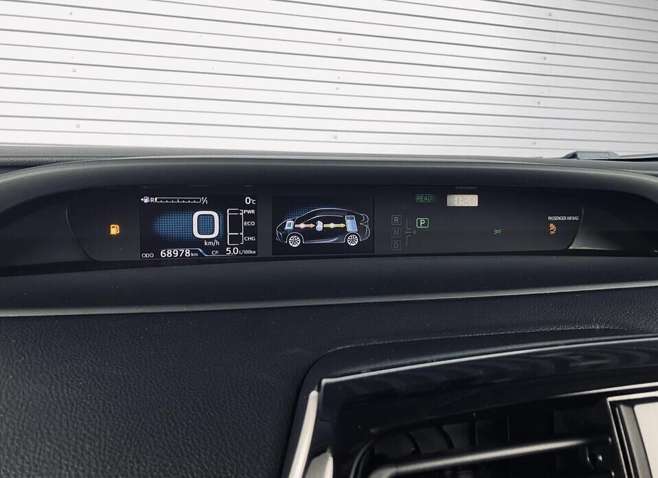 Toyota Prius, IV Рестайлинг (XW50) 1.8hyb AT (98 л.с.)