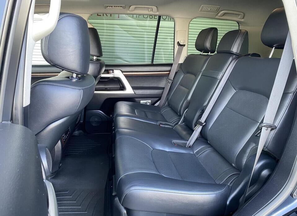 Toyota Land Cruiser, 200 Series Рестайлинг 2 4.5d AT (249 л.с.) 4WD