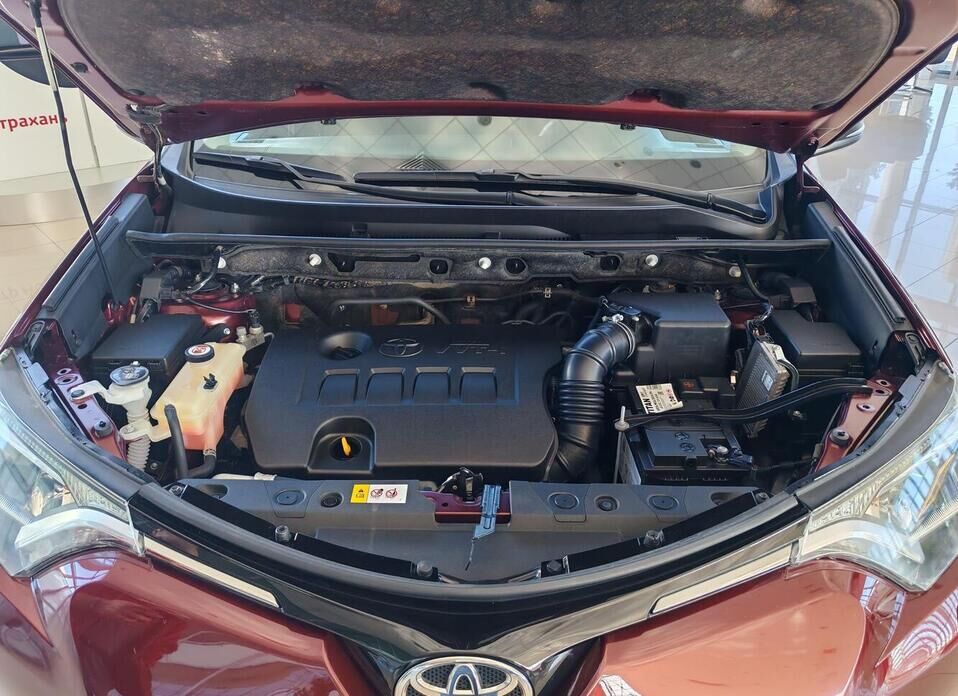 Toyota RAV4, IV (XA40) Рестайлинг 2.0 CVT (146 л.с.)