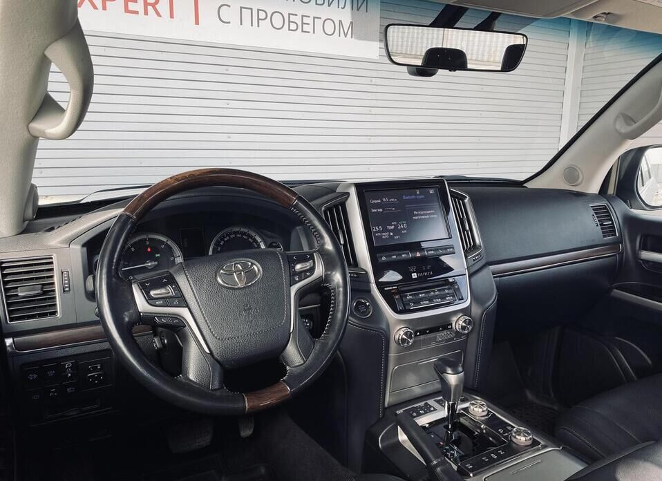 Toyota Land Cruiser, 200 Series Рестайлинг 2 4.5d AT (249 л.с.) 4WD