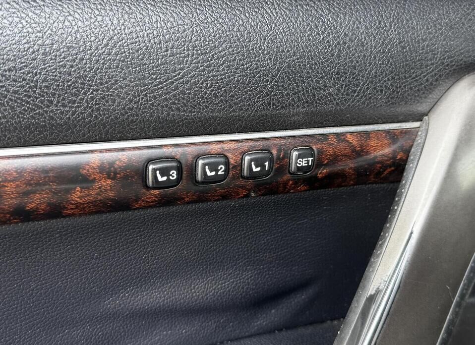 Toyota Land Cruiser, 200 Series 4.5d AT (235 л.с.) 4WD