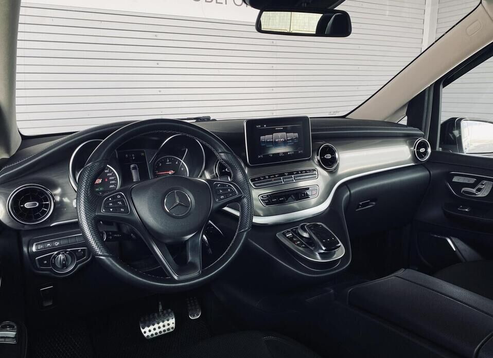 Mercedes-Benz V-Класс, III (W447) Рестайлинг 300 d длинный 2.0d AT (239 л.с.) 4WD