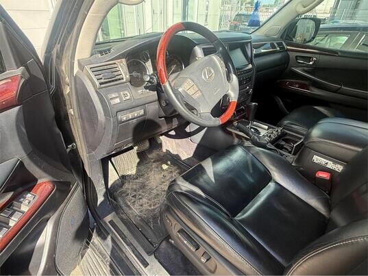 Lexus LX, 2013 г., 269 251 км