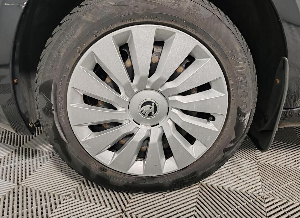 Skoda Octavia, III (A7) 1.6 MT (110 л.с.)