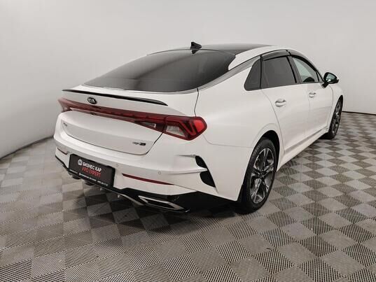 Kia K5, 2021 г., 121 140 км
